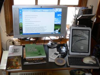 HP f2105 LCD and Lisbetta the tablet